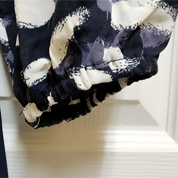Bloomchic Jumpsuit Women 2X Navy White Surplice Neck Wide Leg Tie Waist Flowy - Picture 7 of 11